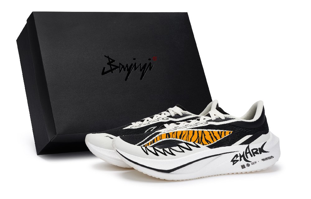 LINING Feidian 4 Challenger Running Shoes Unisex Low-Top Black/White/Orange