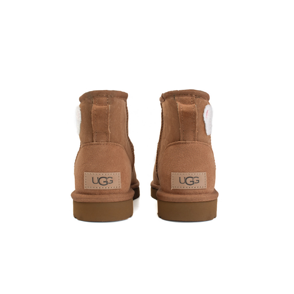 UGG Cedar Love, Amber Thermal Abrasion Resistant Short Snow Boots Women's Caramel