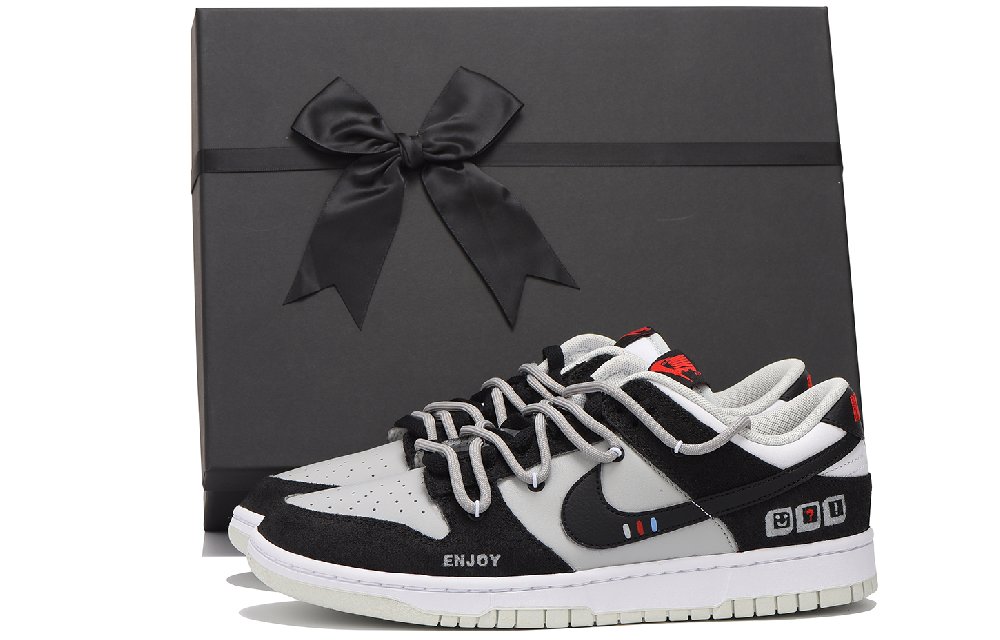 Nike Dunk Coverage Wear-Resistant Lightweight Breathable Low-Top Skateboard Shoes Men's White Black Gray