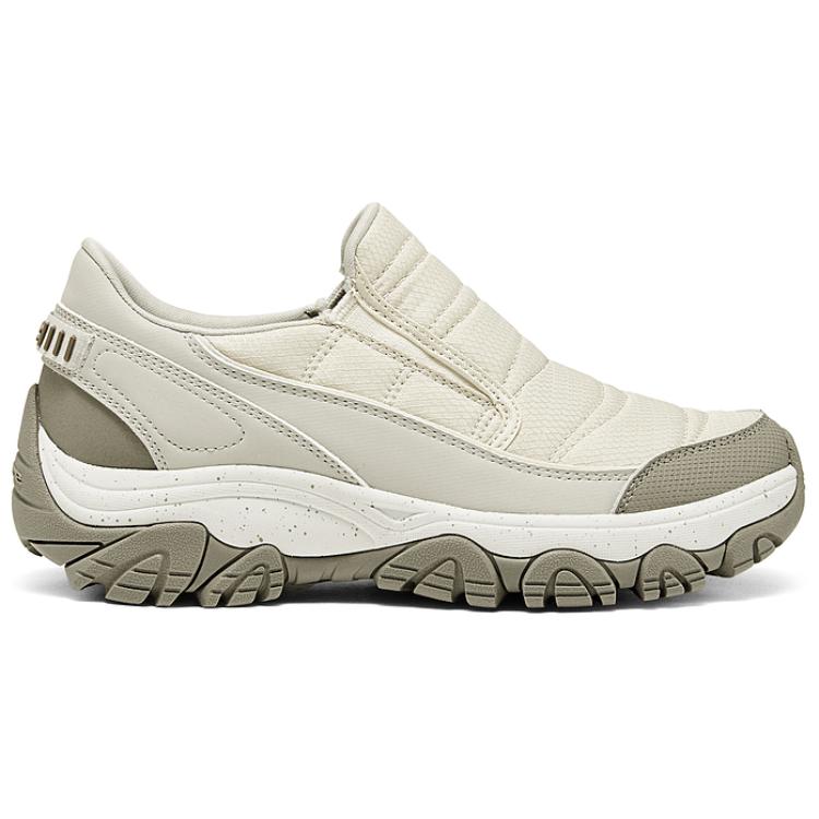 Skechers OUTDOOR Low Top Hiking Shoes Women's Ivory купить в интернет-магазине Yoocart с быстрой доставкой по России.
