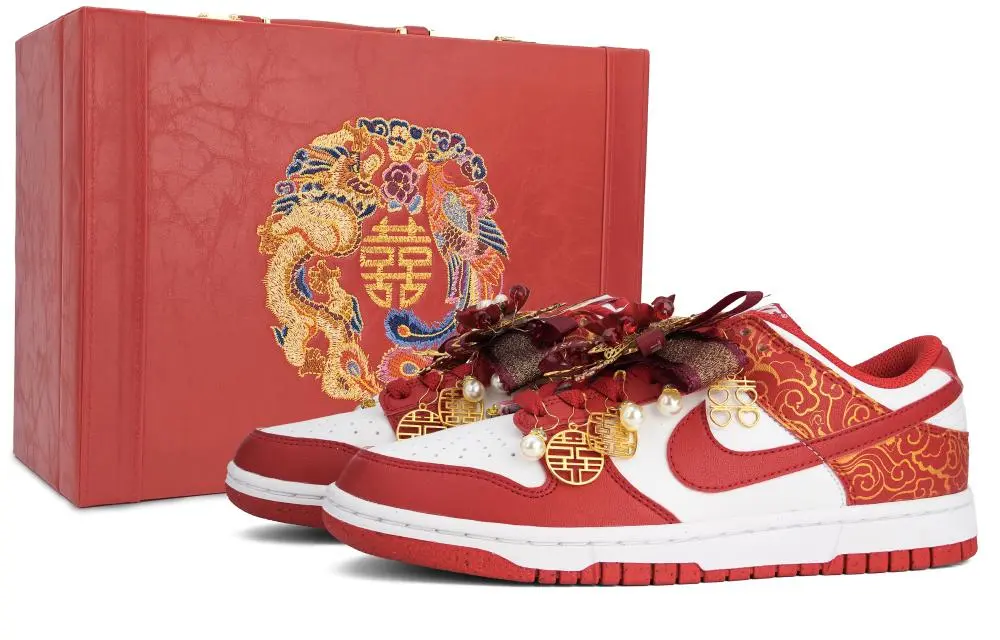 Nike Dunk Wedding Shoes Abrasion Resistant Low Top Skateboard Shoes Unisex Red