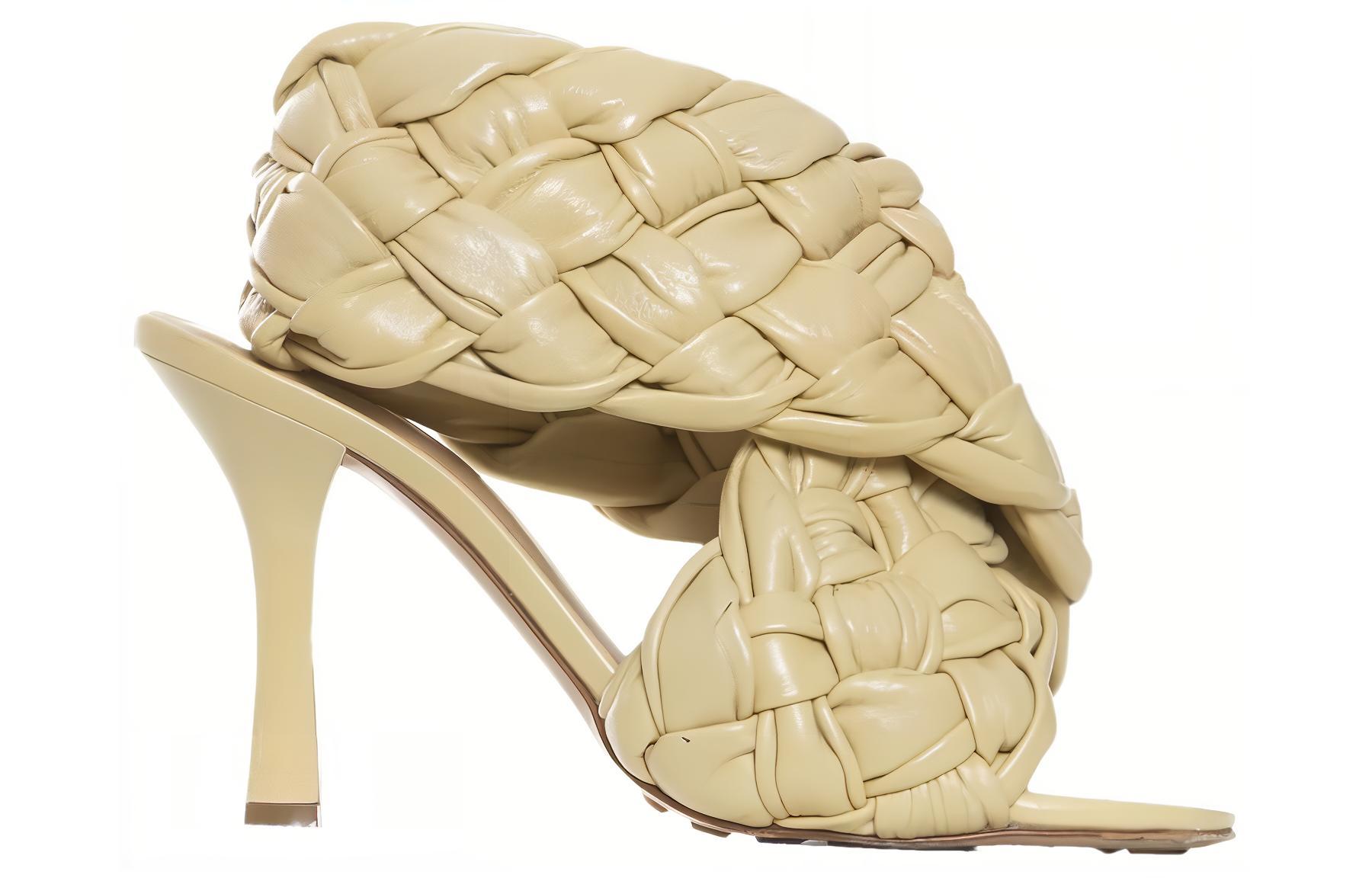 Bottega Veneta Stylish Sandals Women's Light Brown купить в интернет-магазине Yoocart с быстрой доставкой по России.