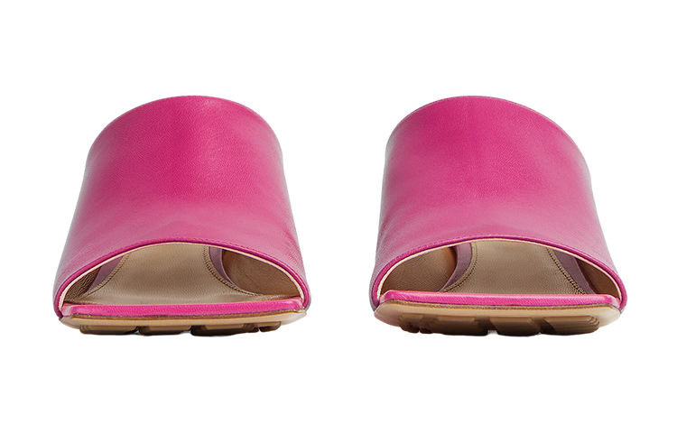 Bottega Veneta Stylish Sandal Women's Fuchsia купить в интернет-магазине Yoocart с быстрой доставкой по России.