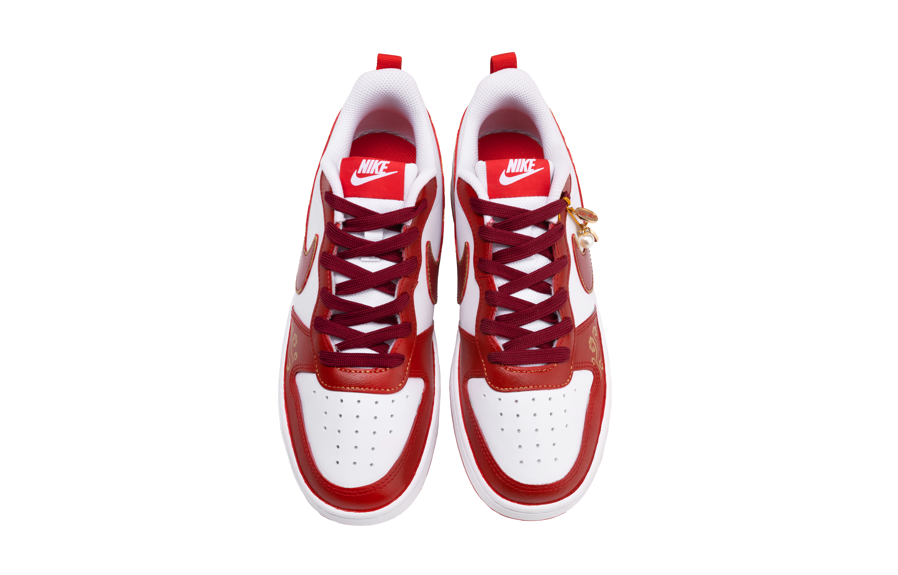 Nike Court Borough 2 Blessing Snake Slip Resistant Low Top Skateboard Shoes Women's White Red купить в интернет-магазине Yoocart с быстрой доставкой по России.