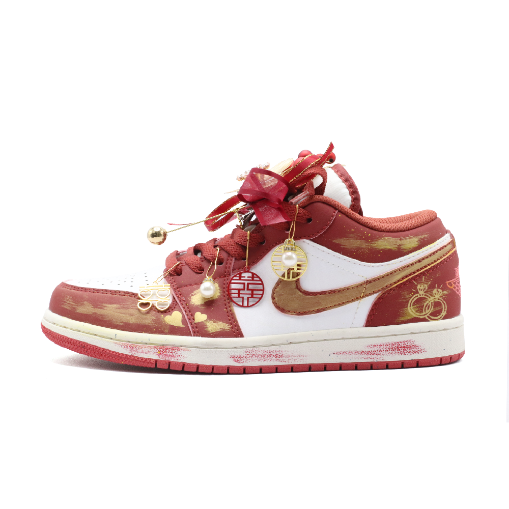 Jordan Air Jordan 1 Abrasion Resistant Low Top Vintage Basketball Shoes Women's Red White