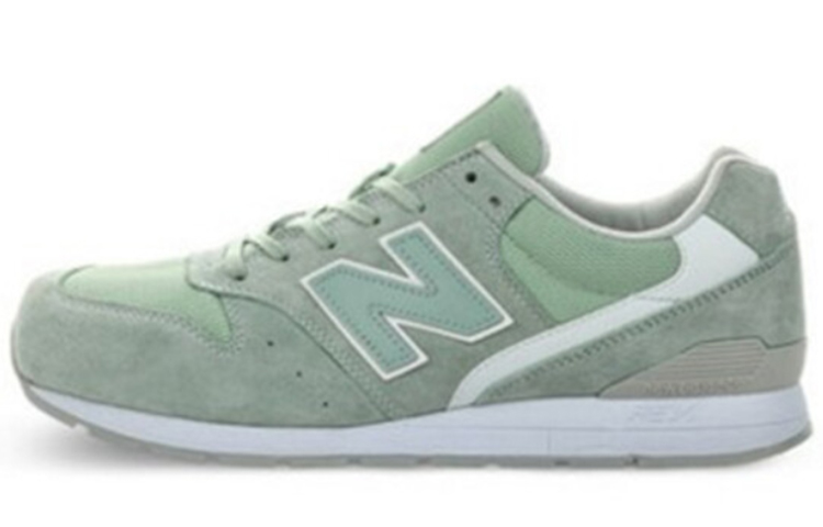 New Balance 996