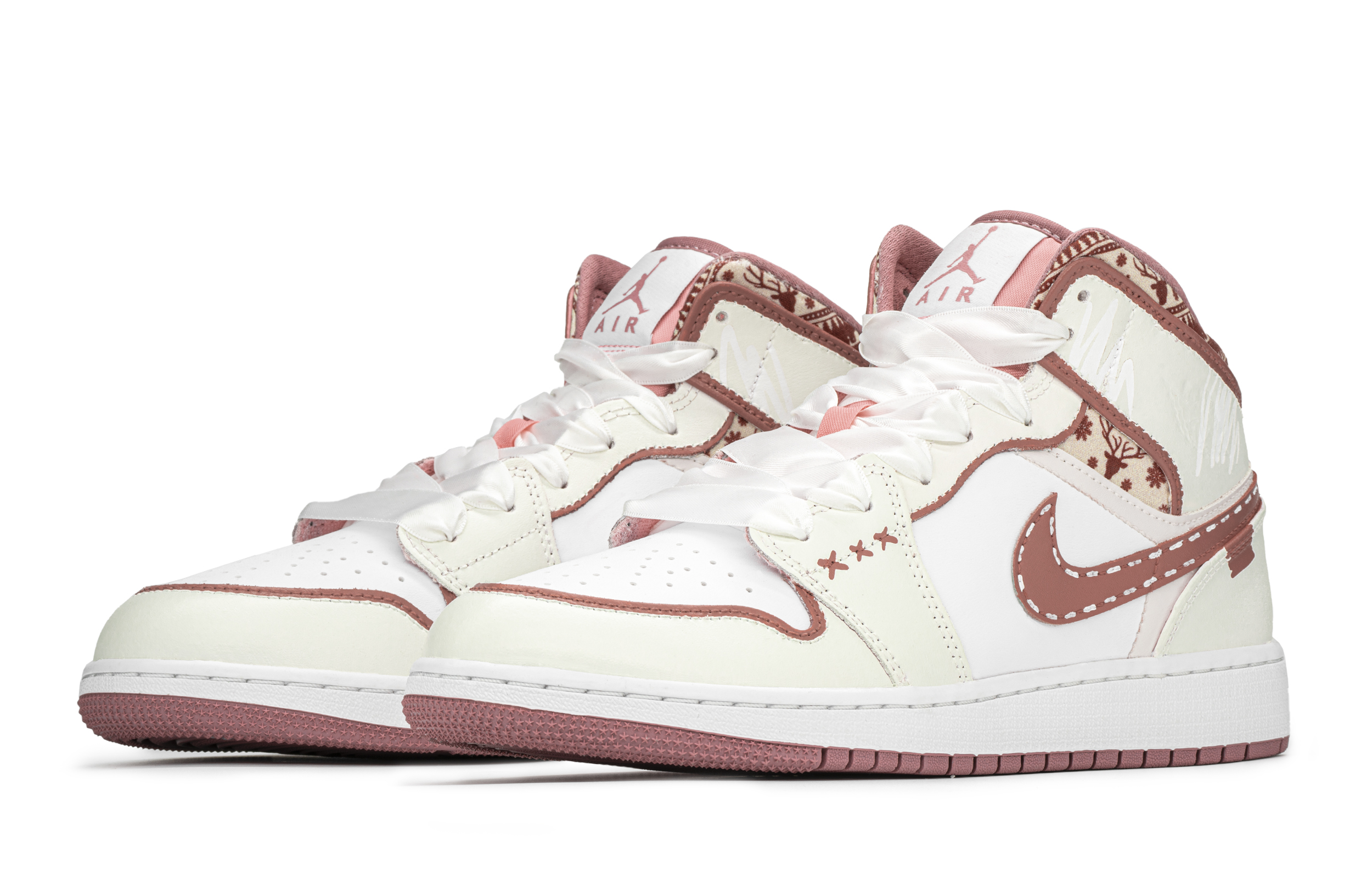 JORDAN Air Jordan 1 Vintage Basketball Shoes Women's Mid top White купить в интернет-магазине Yoocart с быстрой доставкой по России.