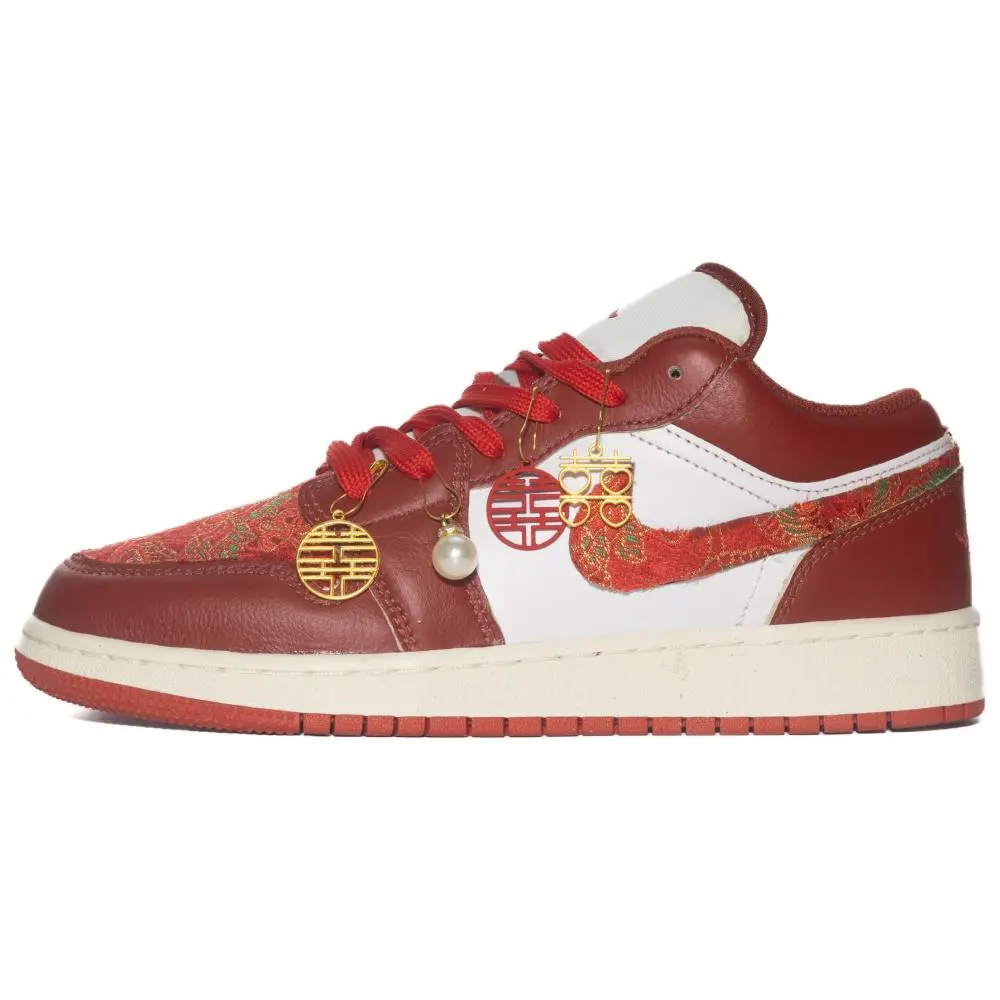 Jordan Air Jordan 1 Cushioning, Wear Resistant Low top Vintage Basketball Shoes Unisex Rouge
