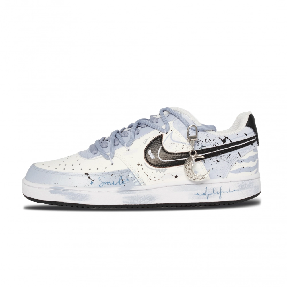 Nike Cushioning, Wear Resistant Low top Skateboard Shoes Men's Light Blue