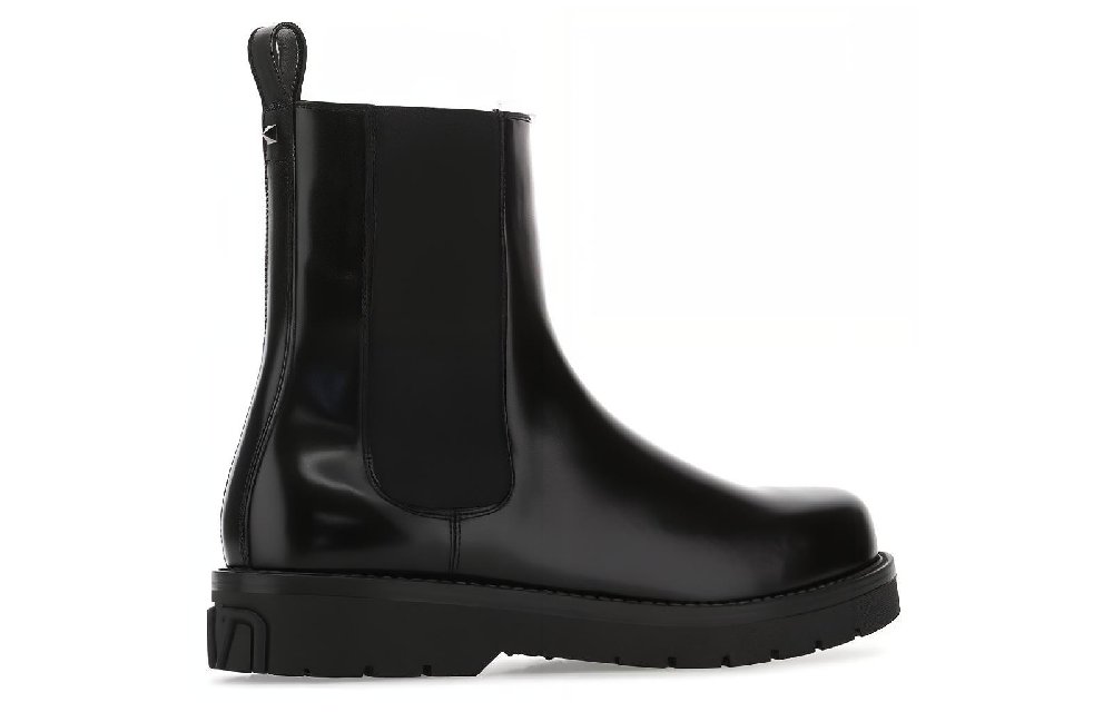 Valentino Garavani Rockstud Round Toe Chelsea Boots