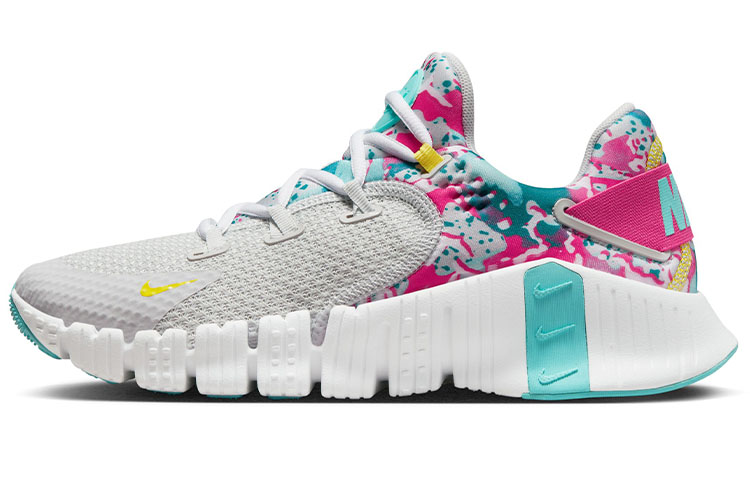 Nike Free Metcon 4 Graffiti Graphics Women's