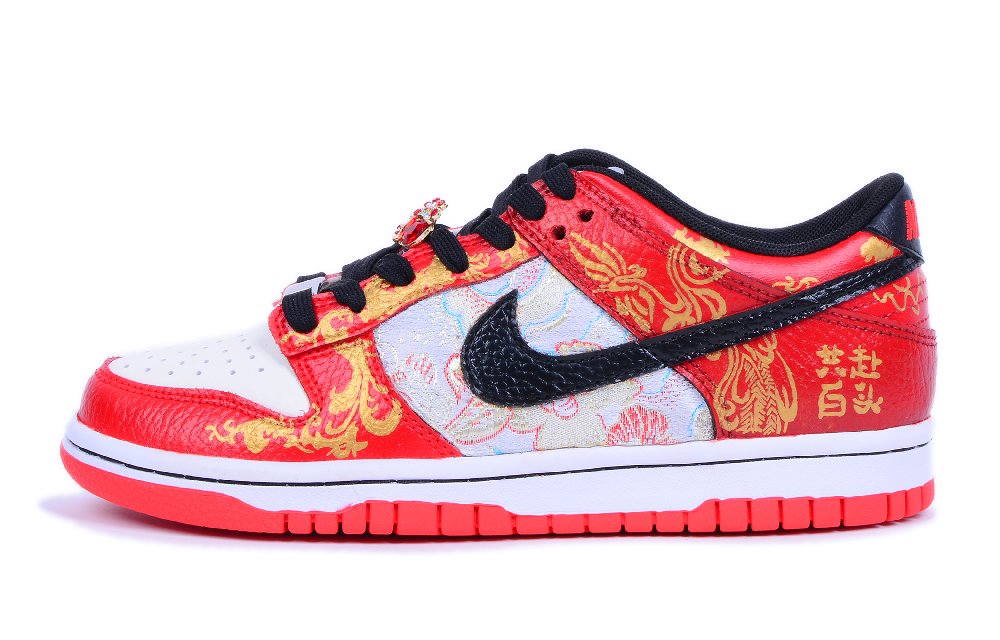 NBA x Nike Dunk Low Skateboard Shoes GS Gold Red
