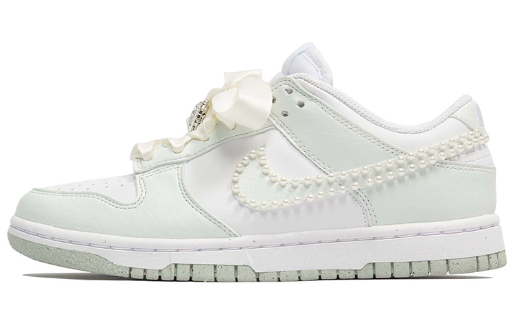 Nike Dunk Slip Resistant, Abrasion Resistant, Lightweight Low Top Skateboard Shoes Women's