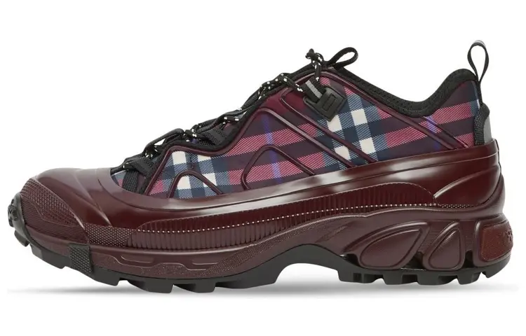 Burberry Arthur Dark Red