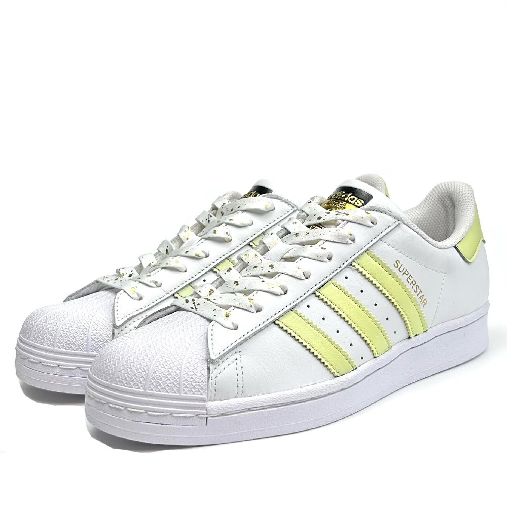Adidas Originals SUPERSTAR Anti-Slip Wear-Resistant Low-Top Skateboard Shoes Unisex White Yellow