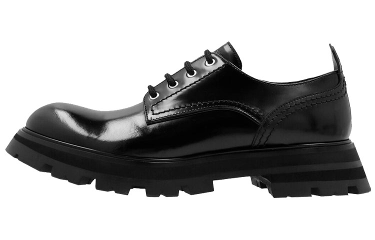 Alexander McQueen Wander Lace Up Black Women's