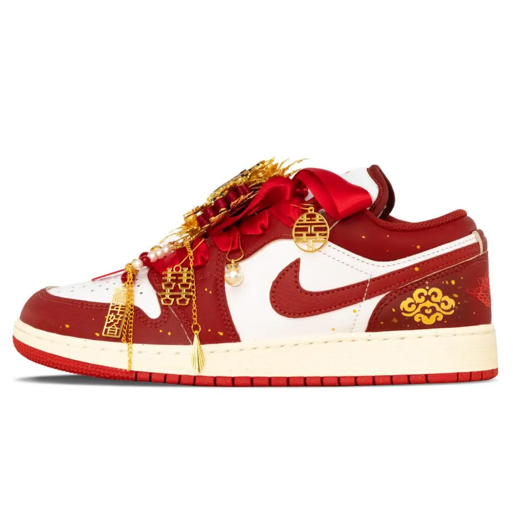 Jordan Air Jordan 1 Anti Slip Wear Resistant Low Top Vintage Basketball Shoes Women's Red White
