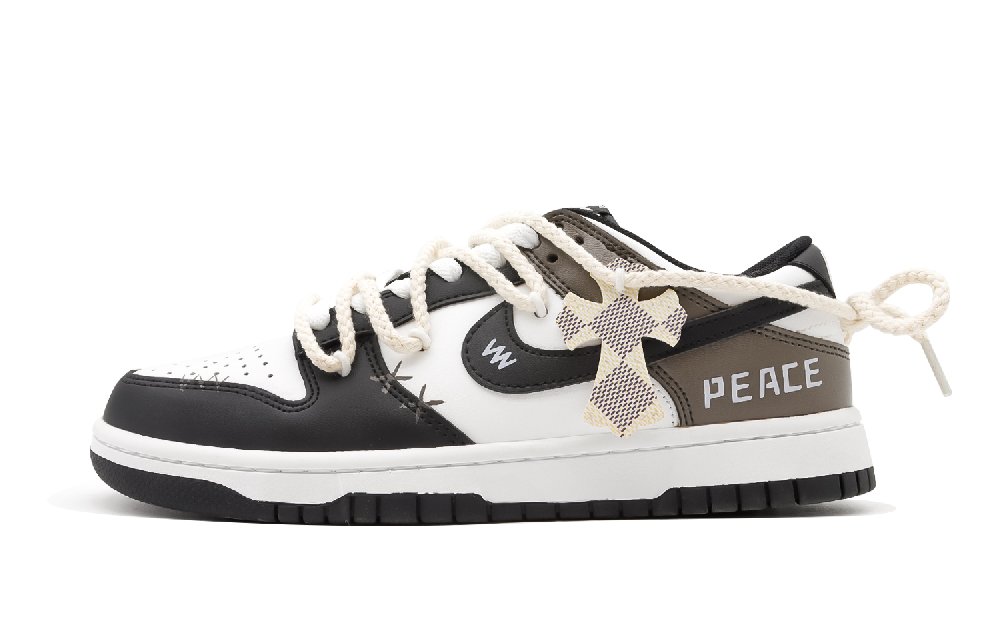Nike Dunk Skateboard Shoes Women's Low-Top Black And White/Brown