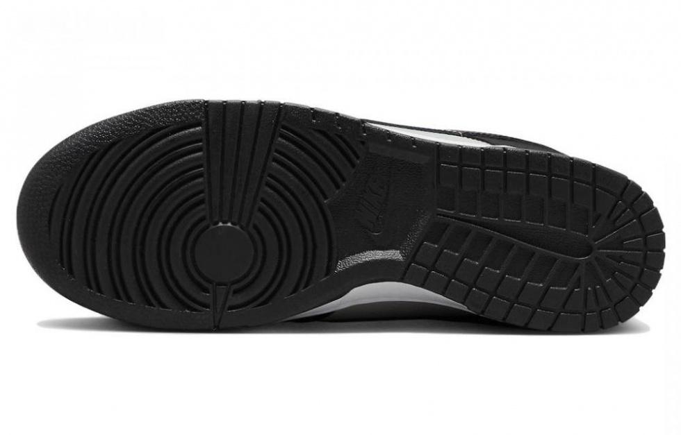 Nike Dunk Low 'Black Total Orange Mini Swoosh' купить в интернет-магазине Yoocart с быстрой доставкой по России.