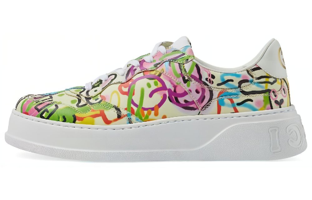 GUCCI Platform Trainer 'Year Of The Rabbit Graffiti Print'
