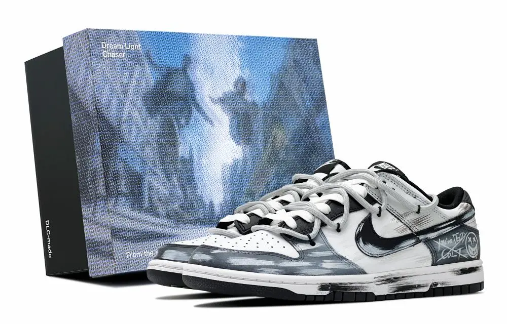 Nike Dunk Abrasion Resistant Low top Skateboard Shoes Unisex Black White Gray
