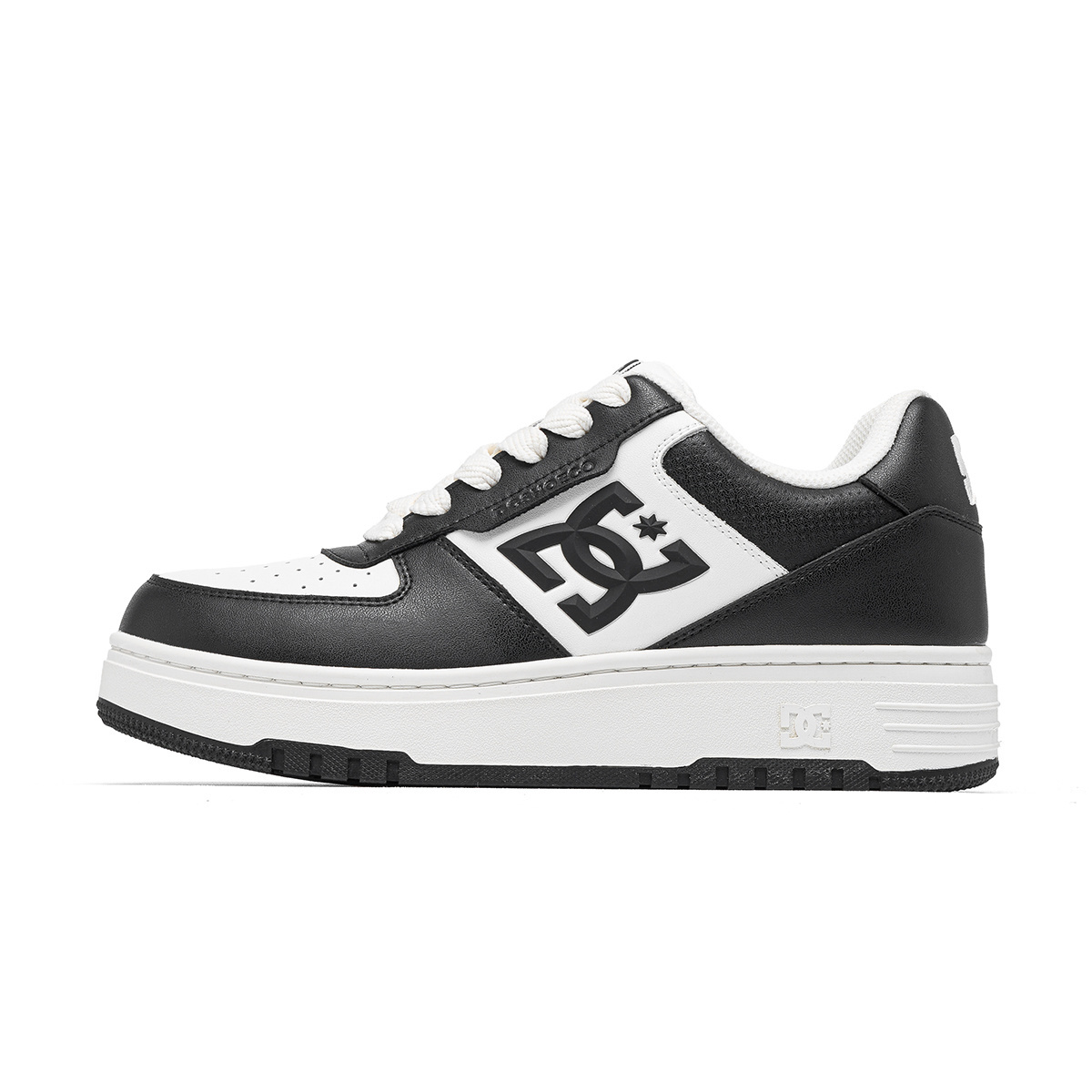 DC Shoes Low top Skateboard Shoes Men's