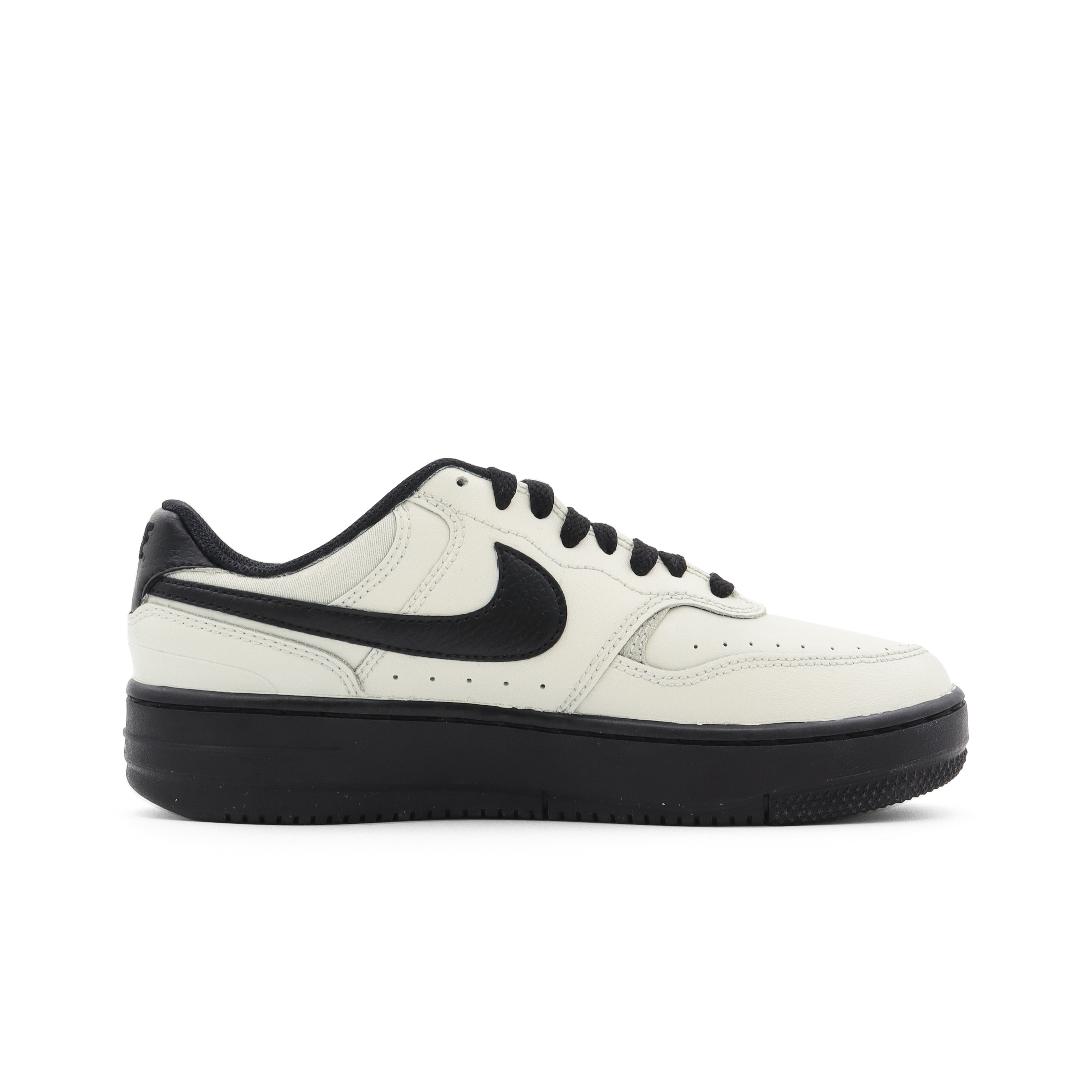 Nike Gamma Force Abrasion Resistant Low top Skateboard Shoes Women's Beige Black купить в интернет-магазине Yoocart с быстрой доставкой по России.