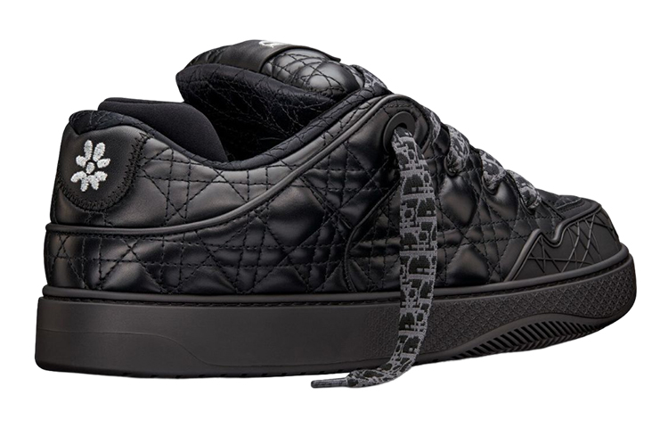 DIOR B9S Skater Erl Black Quilted Cannage Calfskin купить в интернет-магазине Yoocart с быстрой доставкой по России.