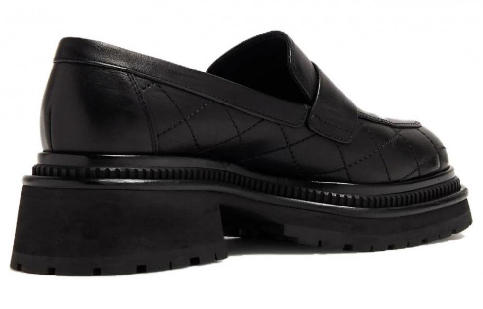 CHANEL Loafers Women's Black купить в интернет-магазине Yoocart с быстрой доставкой по России.