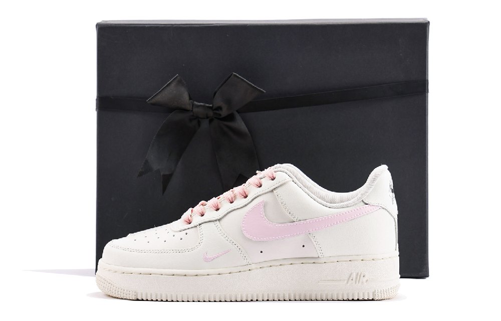 Nike Air Force 1 Anti Slip Wear Resistant Low Top Skateboard Shoes Women's Pink White