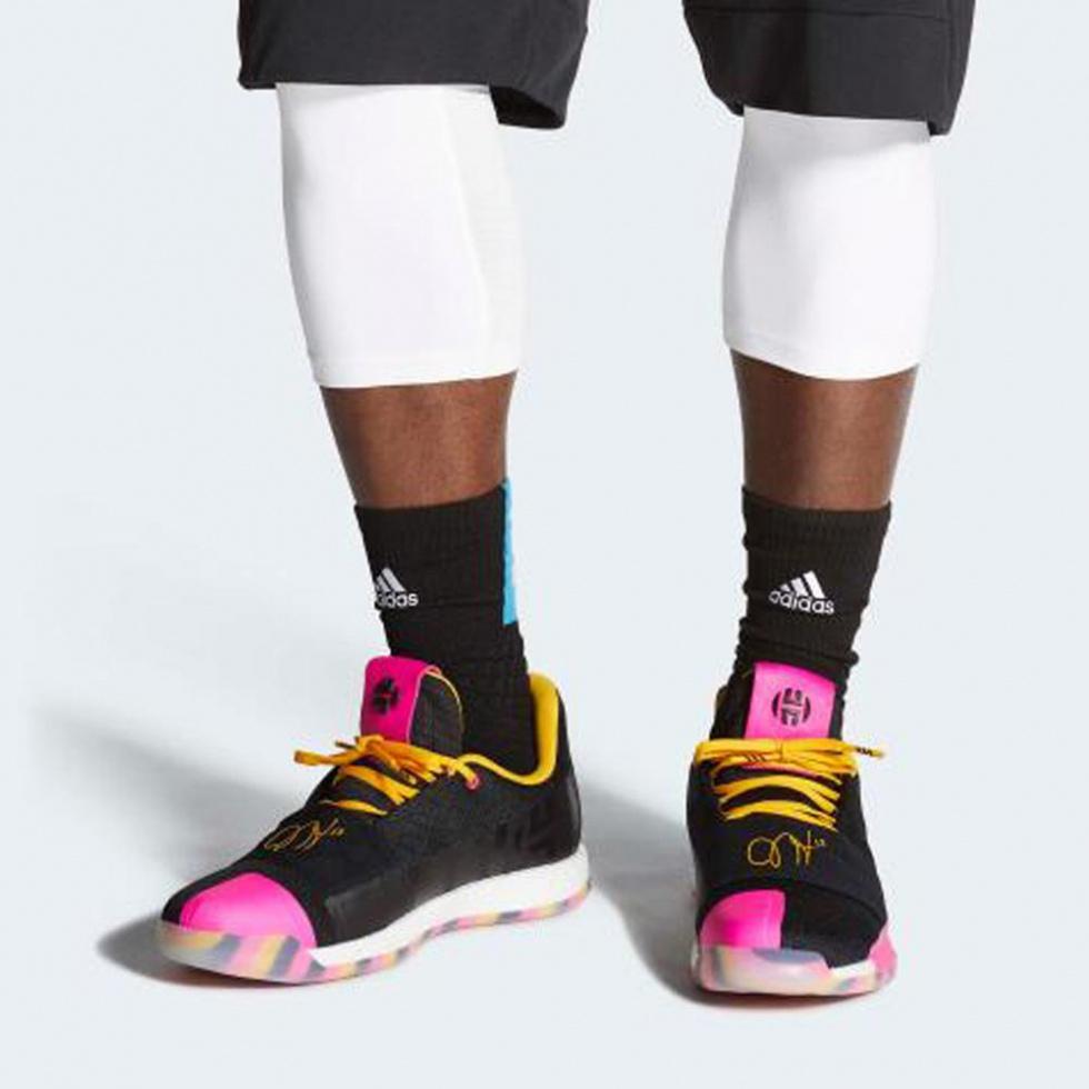 Adidas Harden Vol. 3 'Black Shock Pink' купить в интернет-магазине Yoocart с быстрой доставкой по России.