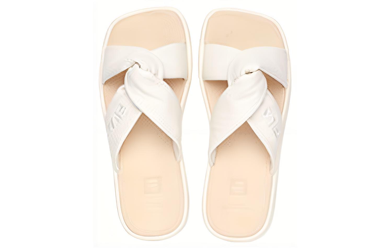 FILA Vicky Women's купить в интернет-магазине Yoocart с быстрой доставкой по России.