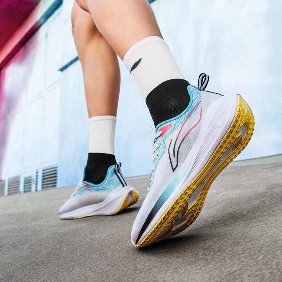 LiNing Wuyue Shock Absorbers Slip Resistant Abrasion Resistant Breathable Low Top Casual Running Shoes Men's Blue купить в интернет-магазине Yoocart с быстрой доставкой по России.