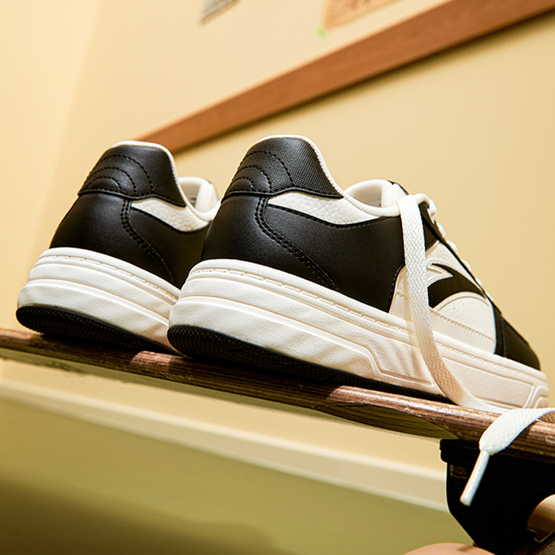 Anta Wear resistant And Lightweight Low Top Skateboard Shoes Women's Ivory White Basic Black