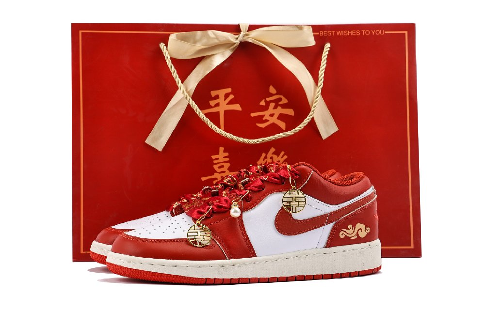 Jordan Air Jordan 1 Anti Slip Wear Resistant Low Top Vintage Basketball Shoes Women's Red White