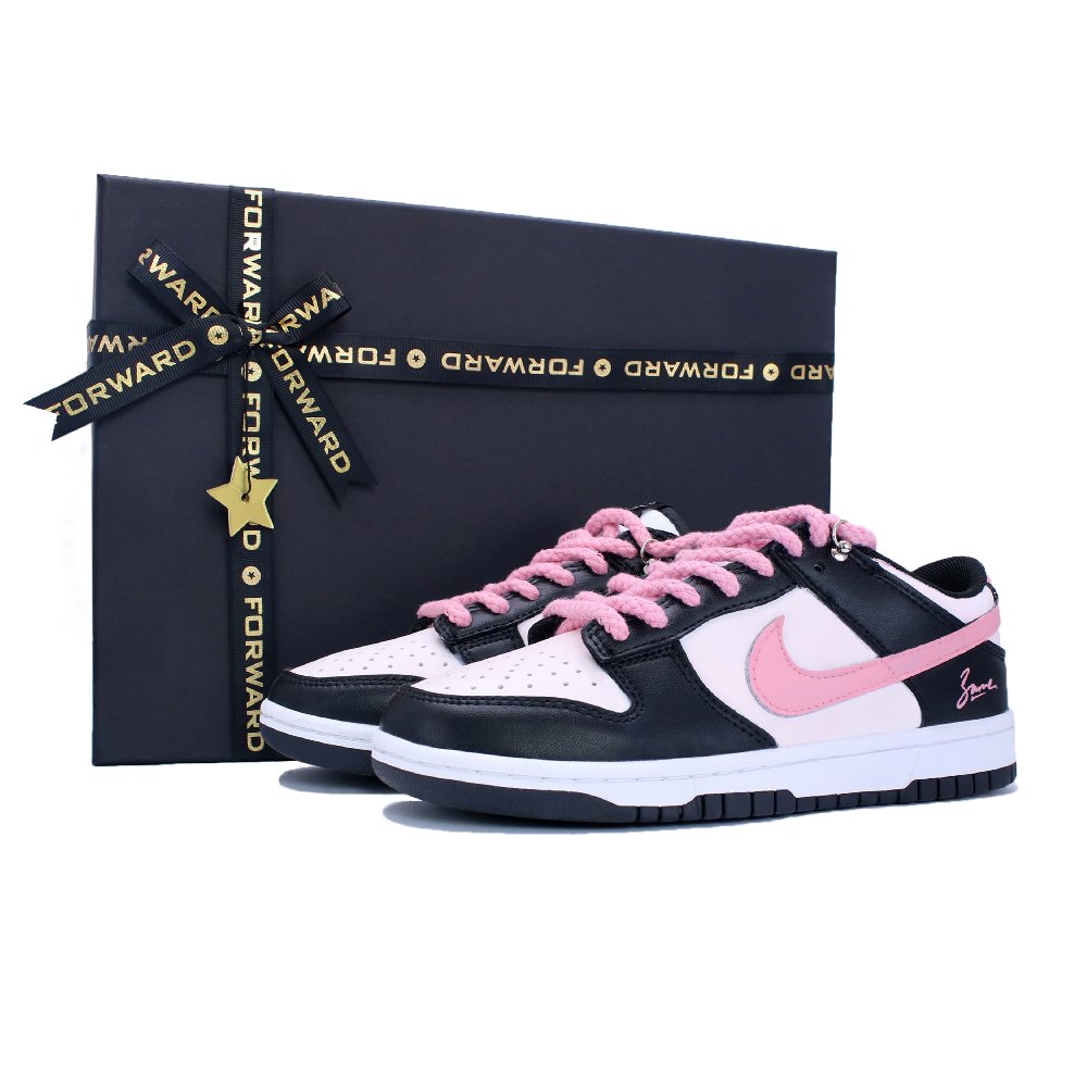 Nike Dunk Skateboard Shoes Women's Low-Top White