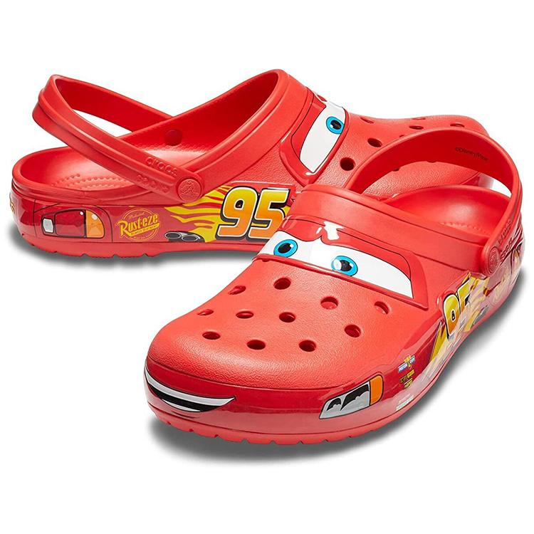 Crocs Cars X Classic Clog 'Lightning McQueen' купить в интернет-магазине Yoocart с быстрой доставкой по России.