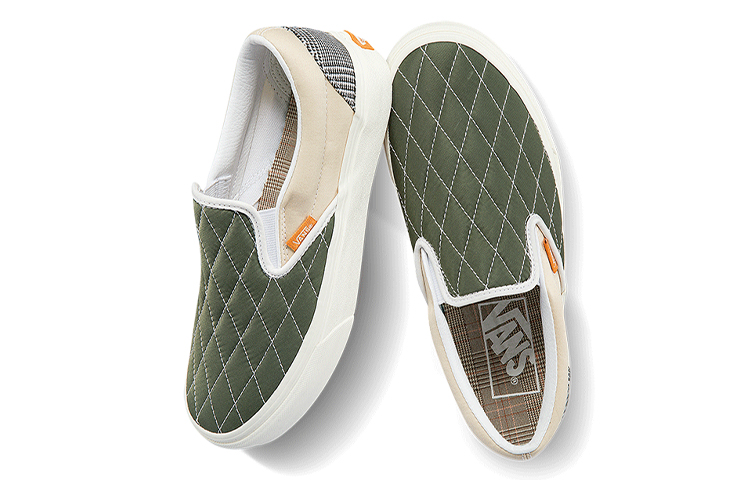 Vans Unisex Slip On Sneakers Multi color 'Green Light Gray' купить в интернет-магазине Yoocart с быстрой доставкой по России.