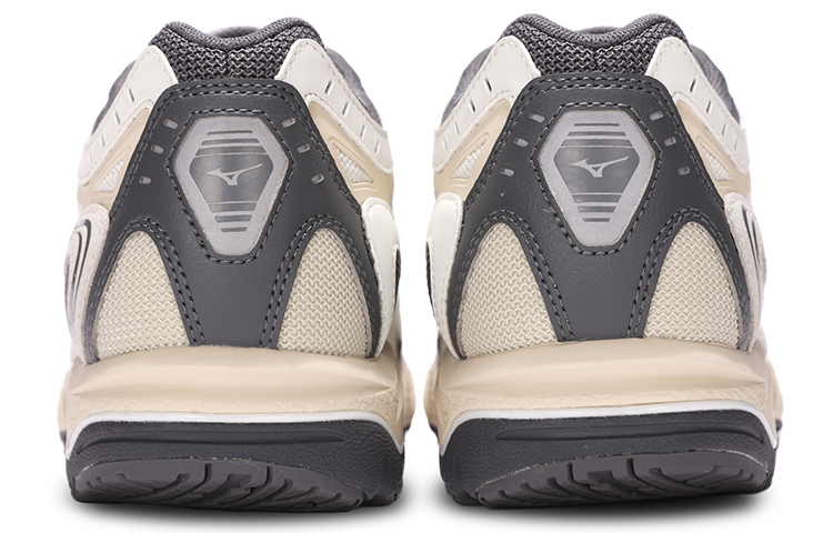 Mizuno Wave Orion 'Versatile Comfort LowTop Beige'