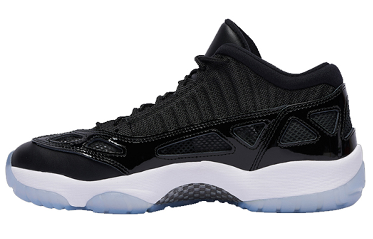 JORDAN 11 Retro Low Ie Space Jam