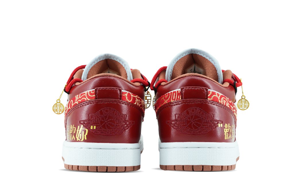 Jordan Air Jordan 1 Anti-Slip Wear-Resistant Low-Top Vintage Basketball Shoes Women's White Red