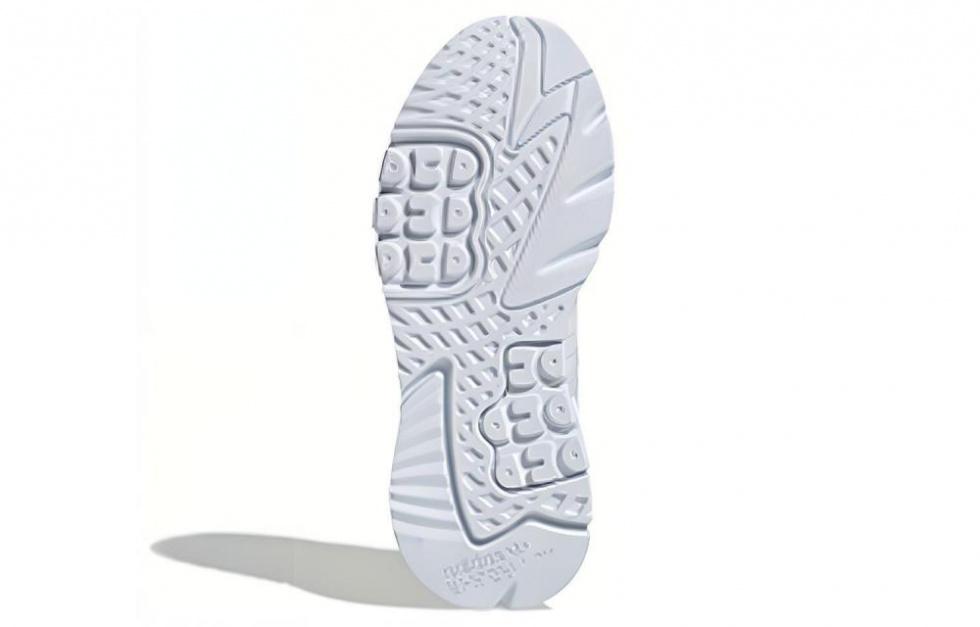 Adidas Nite Jogger Triple White купить в интернет-магазине Yoocart с быстрой доставкой по России.