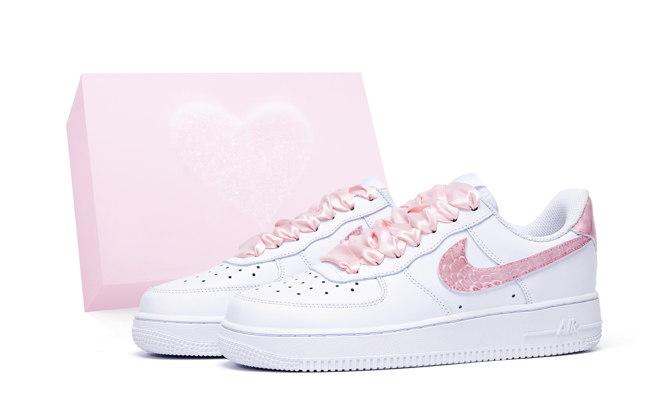 Nike Air Force 1 Abrasion Resistant Low top Skateboard Shoes Women's Pink White