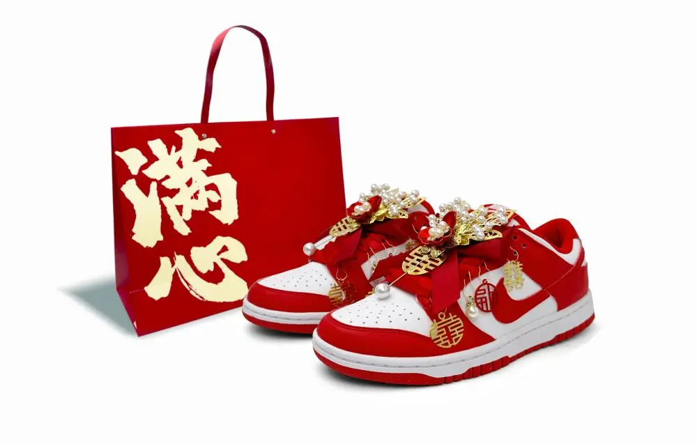 Nike Dunk Abrasion Resistant Low top Skateboard Shoes Unisex Red White
