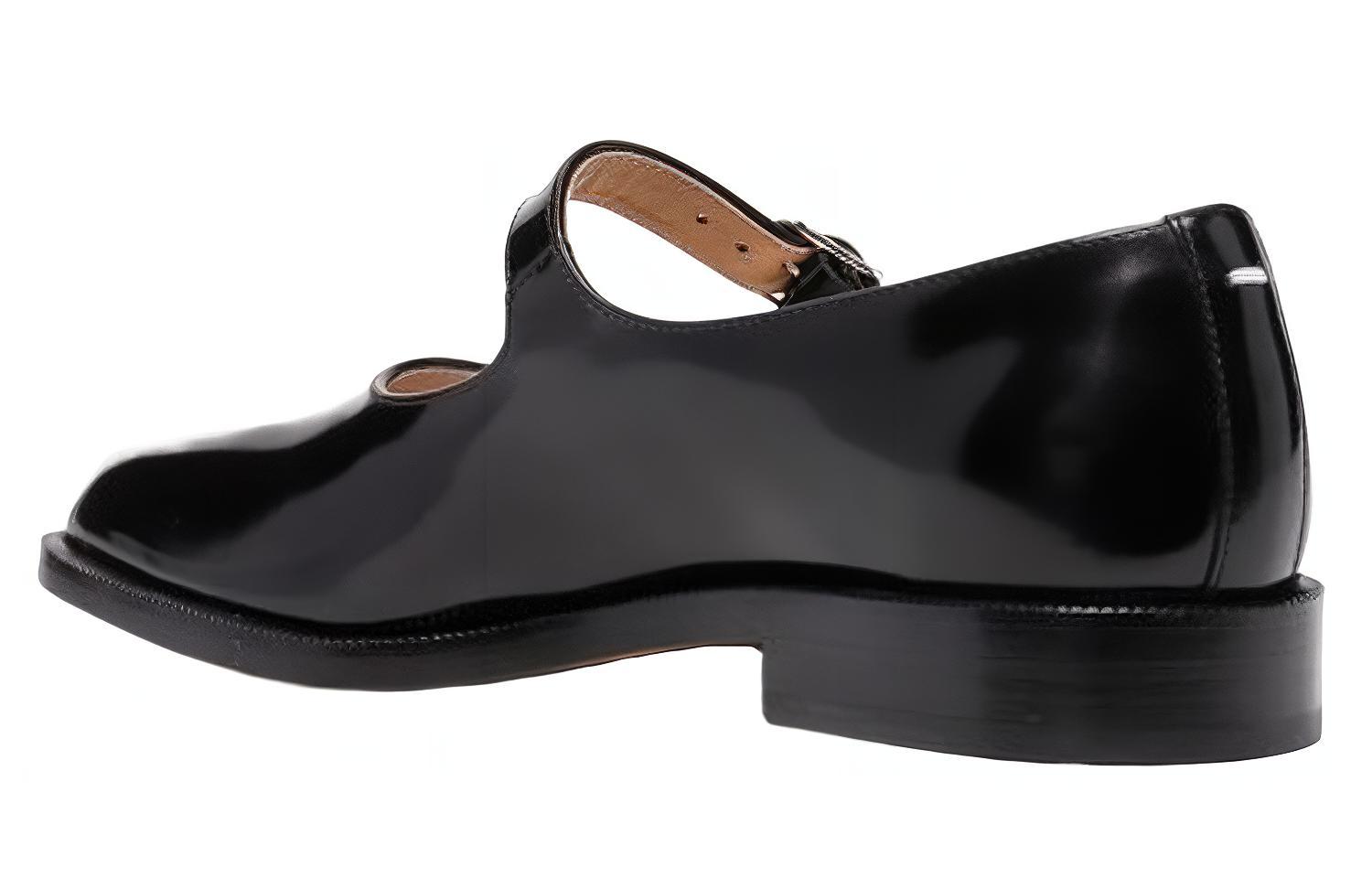 Maison Margiela Tabi Mary Jane Black купить в интернет-магазине Yoocart с быстрой доставкой по России.