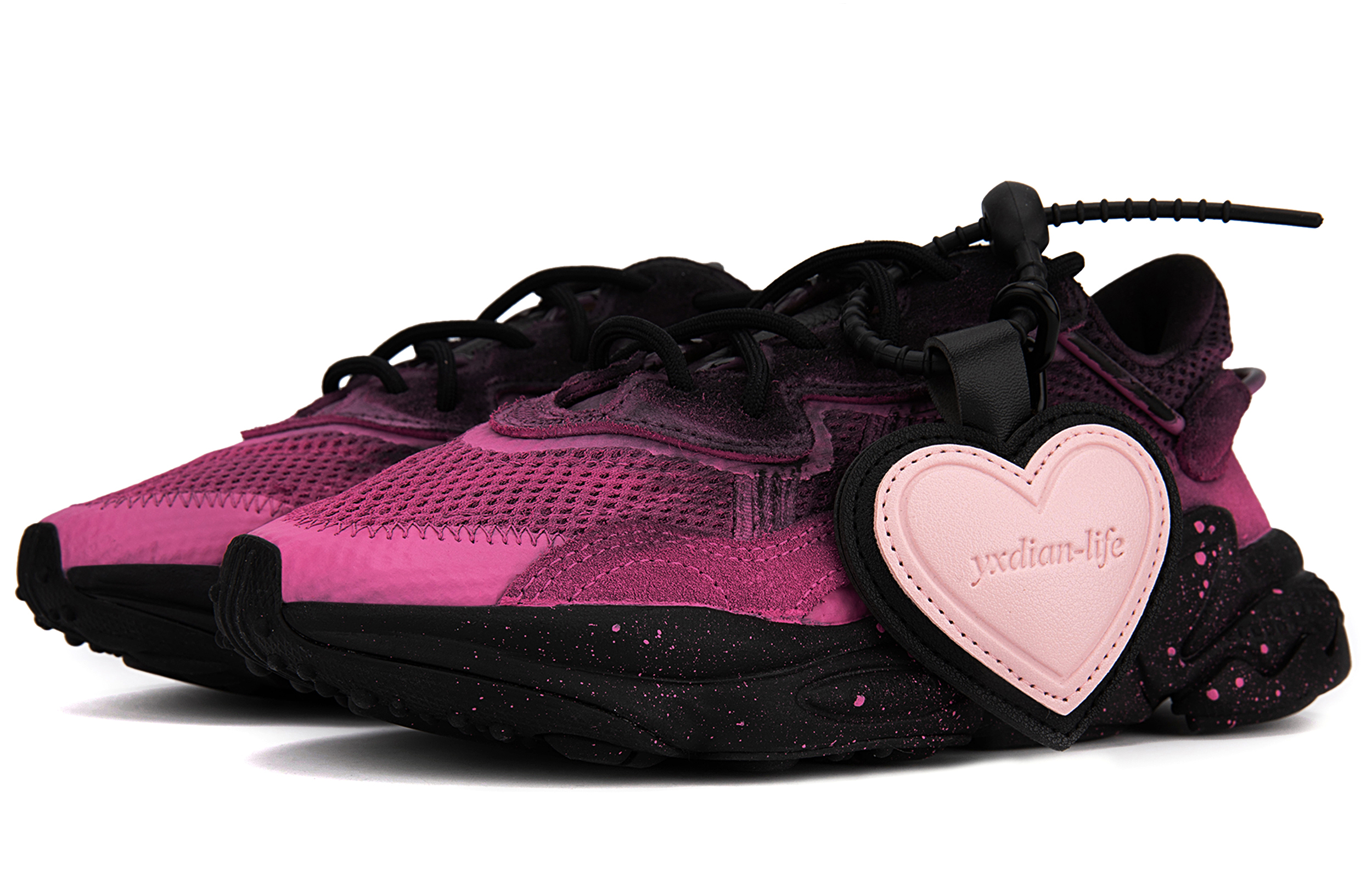 Adidas Originals Ozweego Abrasion Resistant Low Top Chunky Sneakers Unisex Black Pink купить в интернет-магазине Yoocart с быстрой доставкой по России.