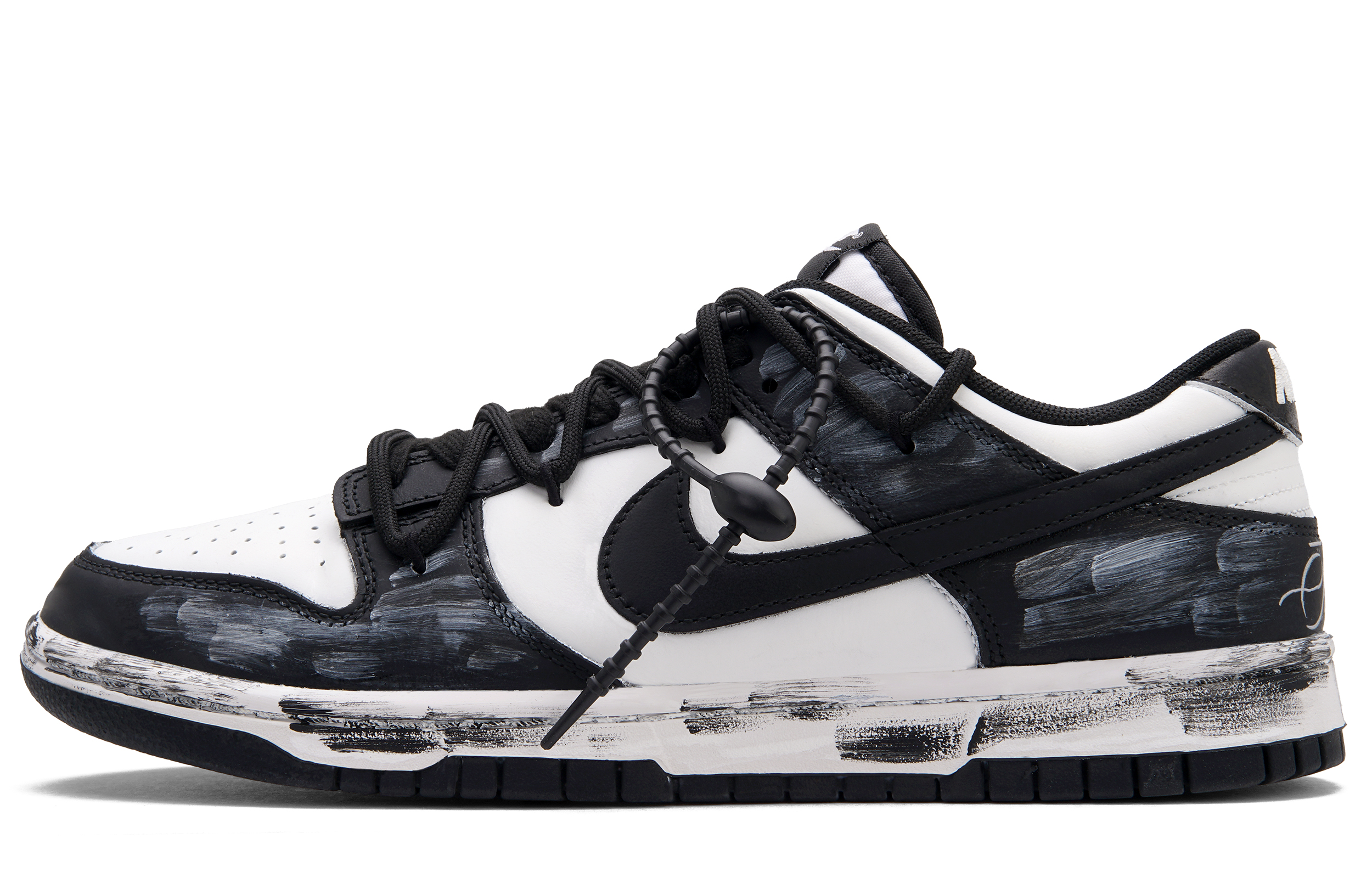 Nike Dunk Abrasion Resistant Low top Skateboard Shoes Unisex Black White