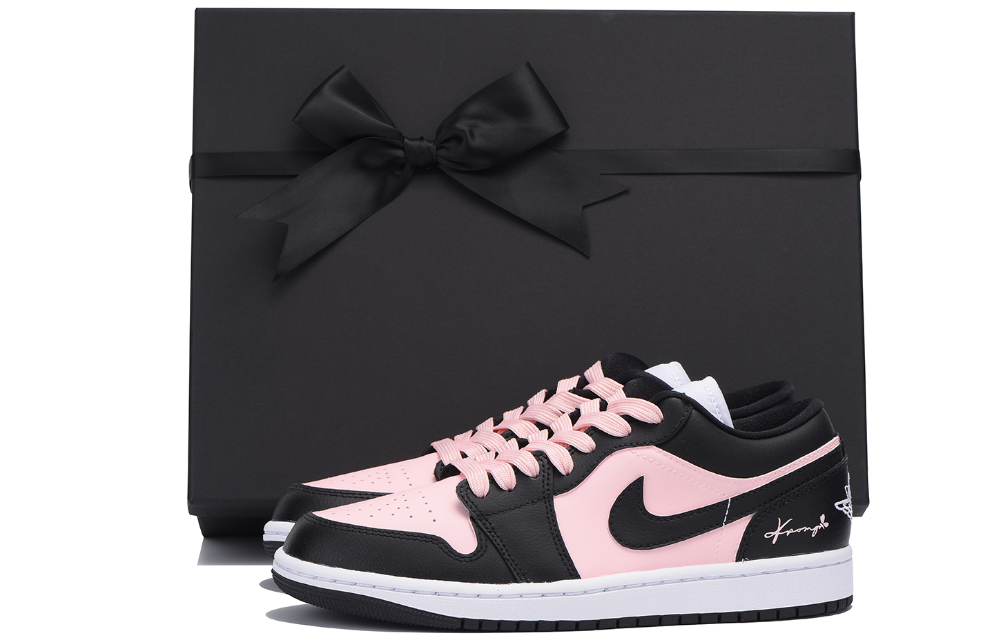 Jordan Air Jordan 1 Chestnut Slip-Resistant Coverage Low-Top Vintage Basketball Shoes Women's Black Pink