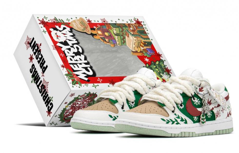 Nike Dunk Next Nature Slip Resistant, Abrasion Resistant, Lightweight Low Top Skateboard Shoes Women's Green White