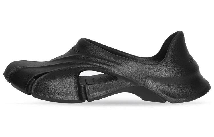 Balenciaga Mold Closed In Black